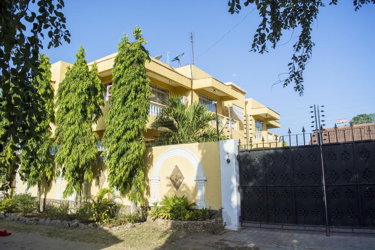 Pawenzi Serviced Apartments Mombasa Bagian luar foto