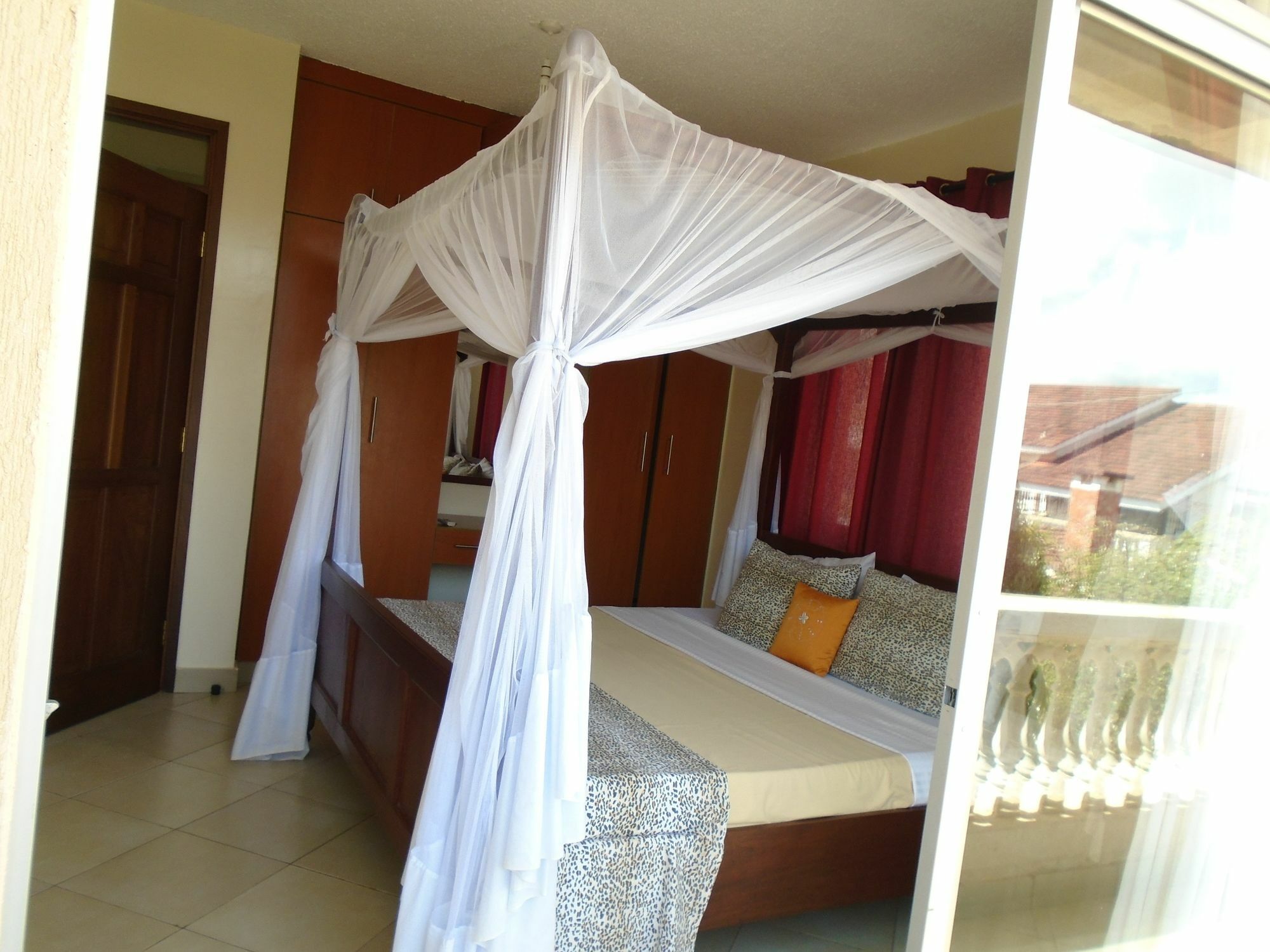 Pawenzi Serviced Apartments Mombasa Bagian luar foto